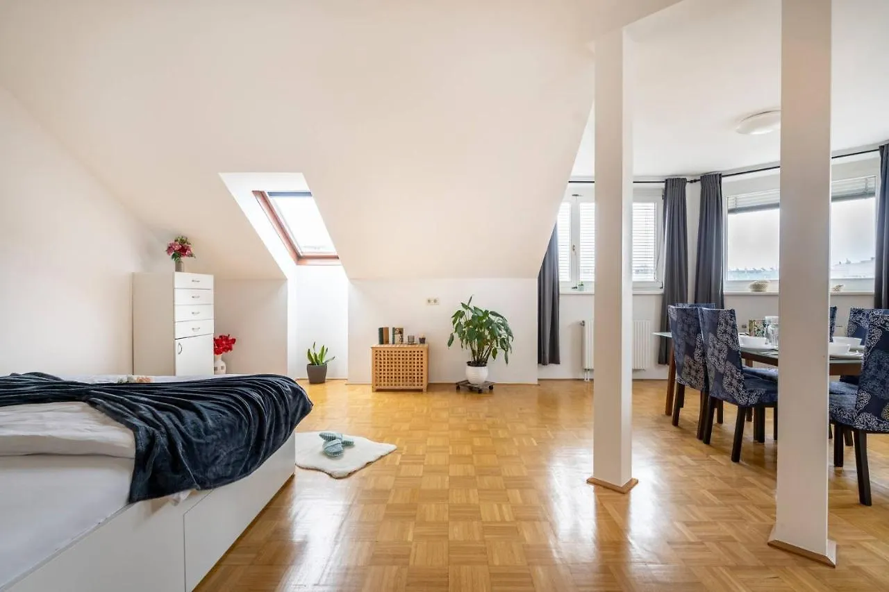 Apartment Yeshello Central Station Wien