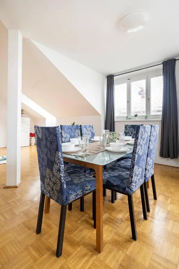 Yeshello Central Station Wien Apartment