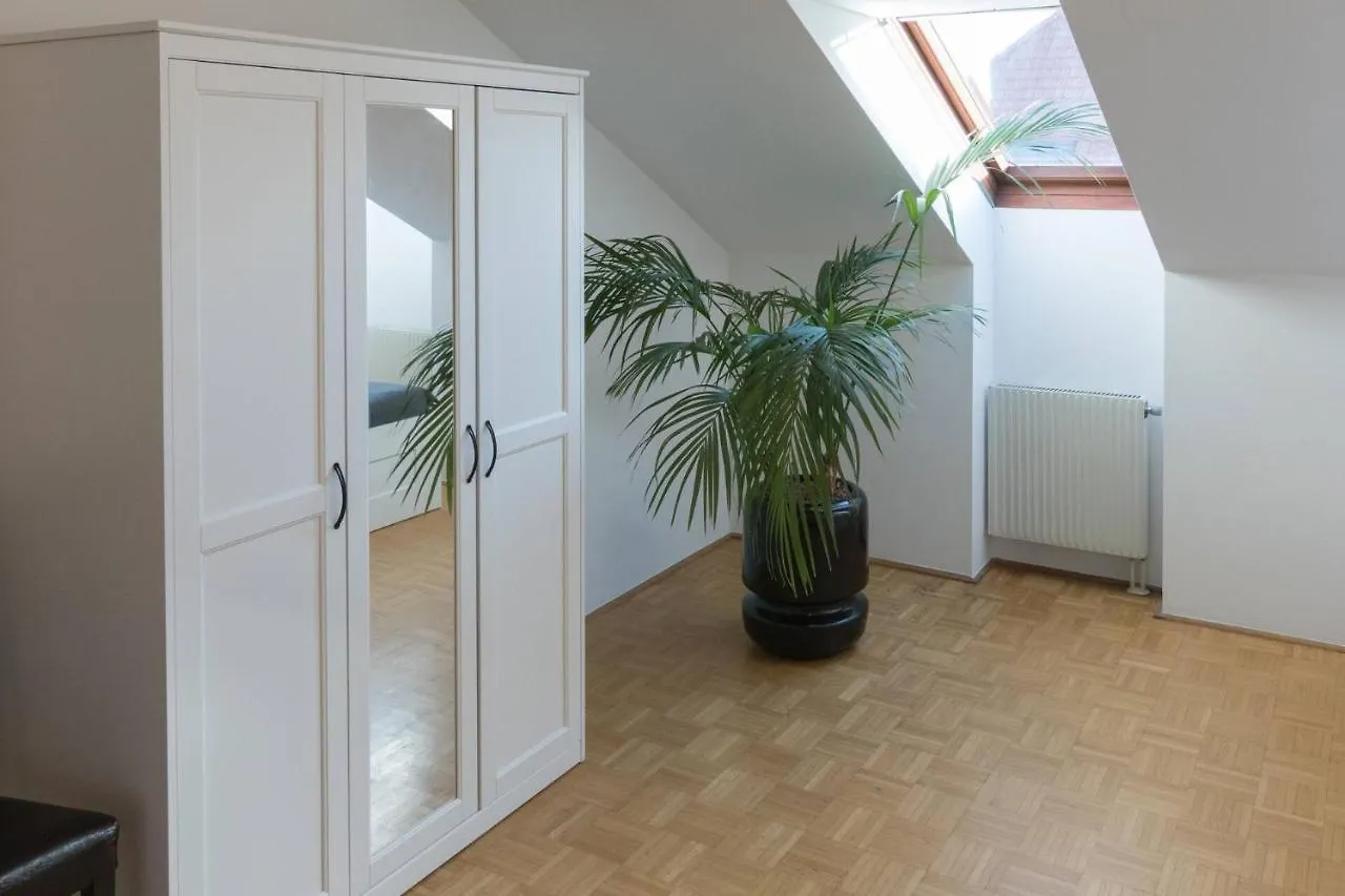 Yeshello Central Station Wien Apartment